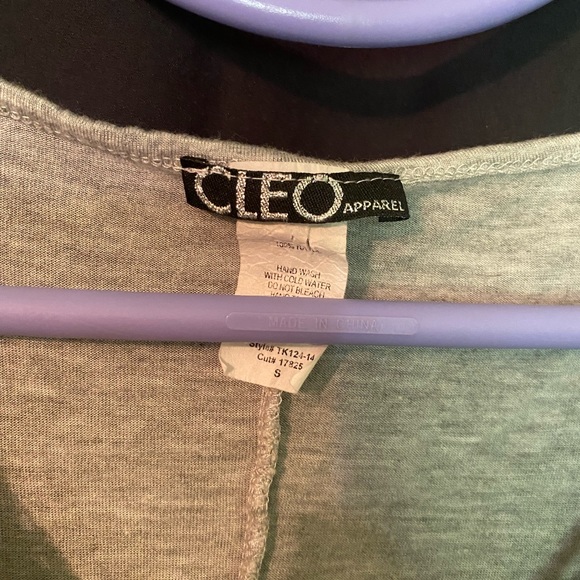 Cleo Apparel top size Small - Picture 2 of 3